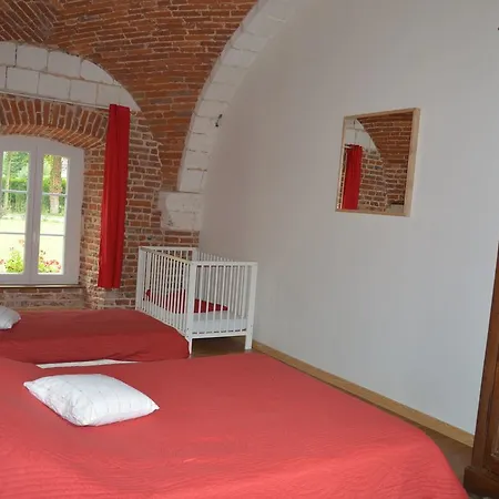 Holiday home In A Historic Building Near Montreuil Gouy-Saint-Andre