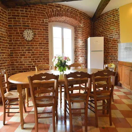 Holiday home In A Historic Building Near Montreuil