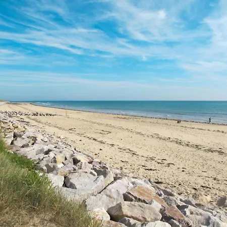 In A Historic Building Near Montreuil