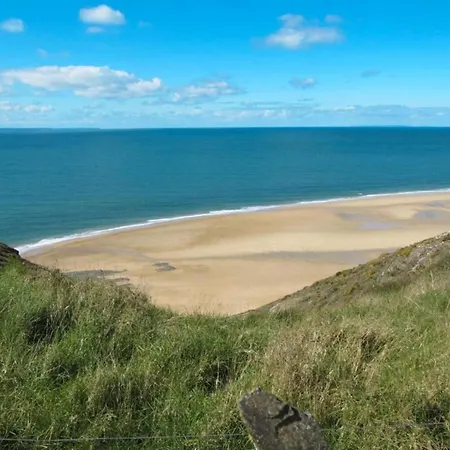 In A Historic Building Near Montreuil *